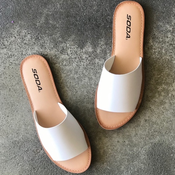 NEW ✨ White Jasmine slip on mule sandals - Picture 3 of 3